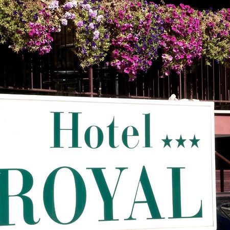 Hotel Royal Πέζαρο Εξωτερικό φωτογραφία