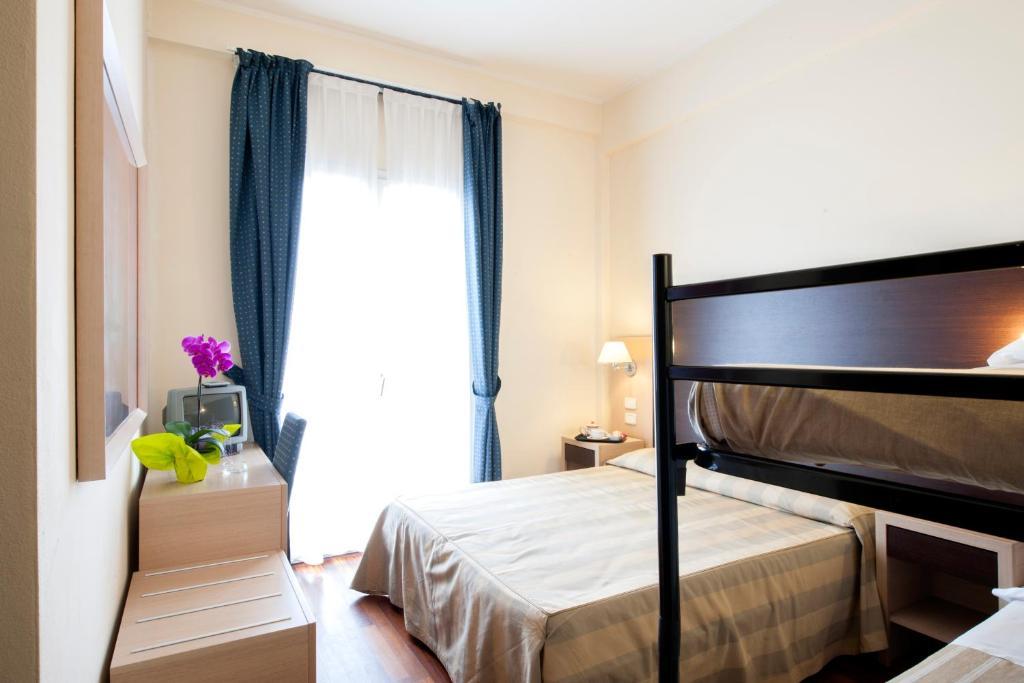 Hotel Royal Πέζαρο Δωμάτιο φωτογραφία