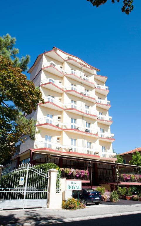 Hotel Royal Πέζαρο Εξωτερικό φωτογραφία