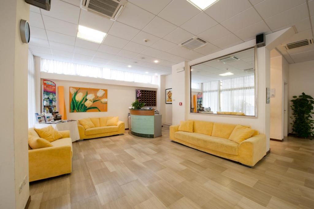 Hotel Royal Πέζαρο Εξωτερικό φωτογραφία